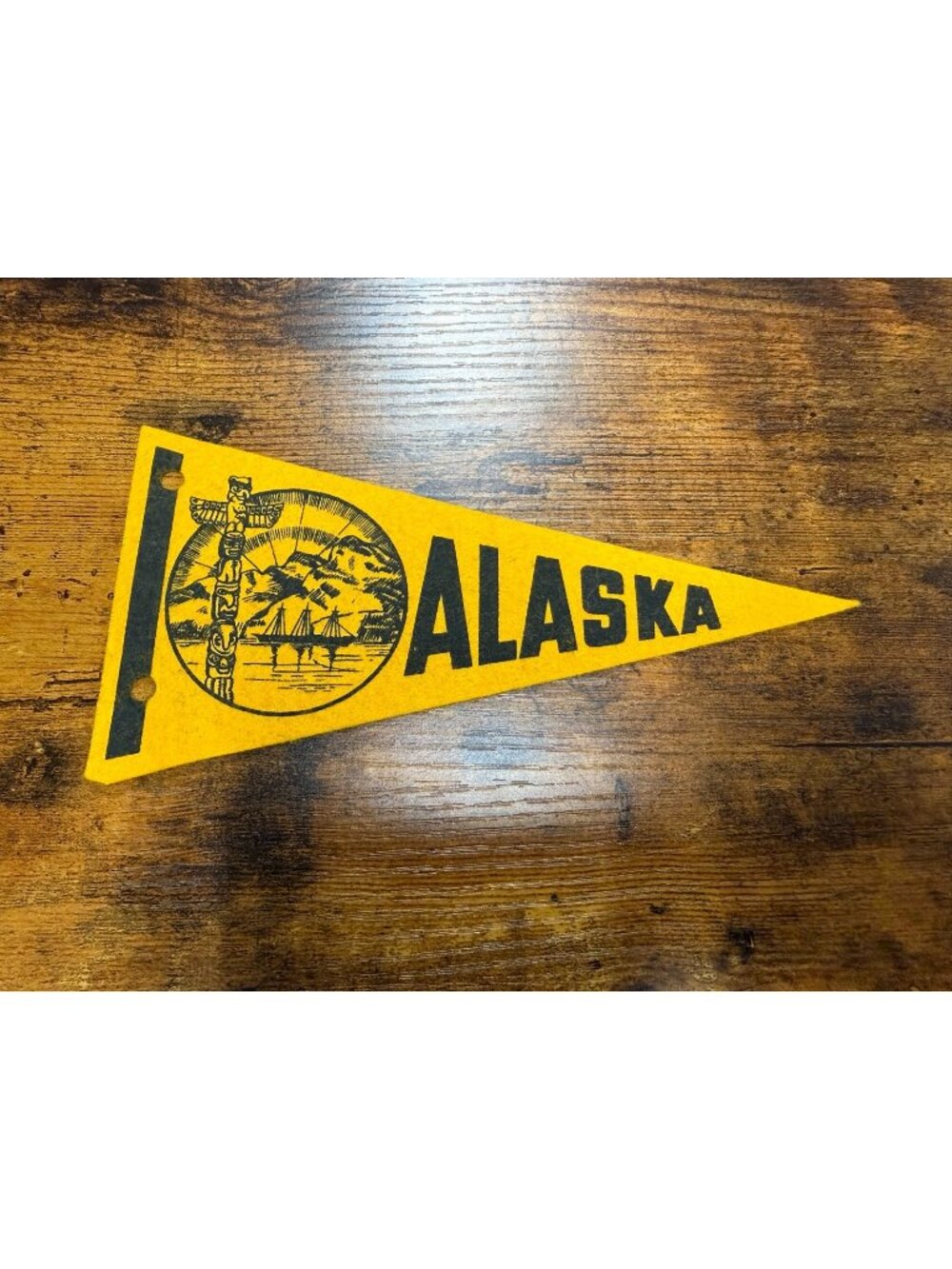 Vintage Alaska Landmarks Souvenir Mini Felt Pennant 8"